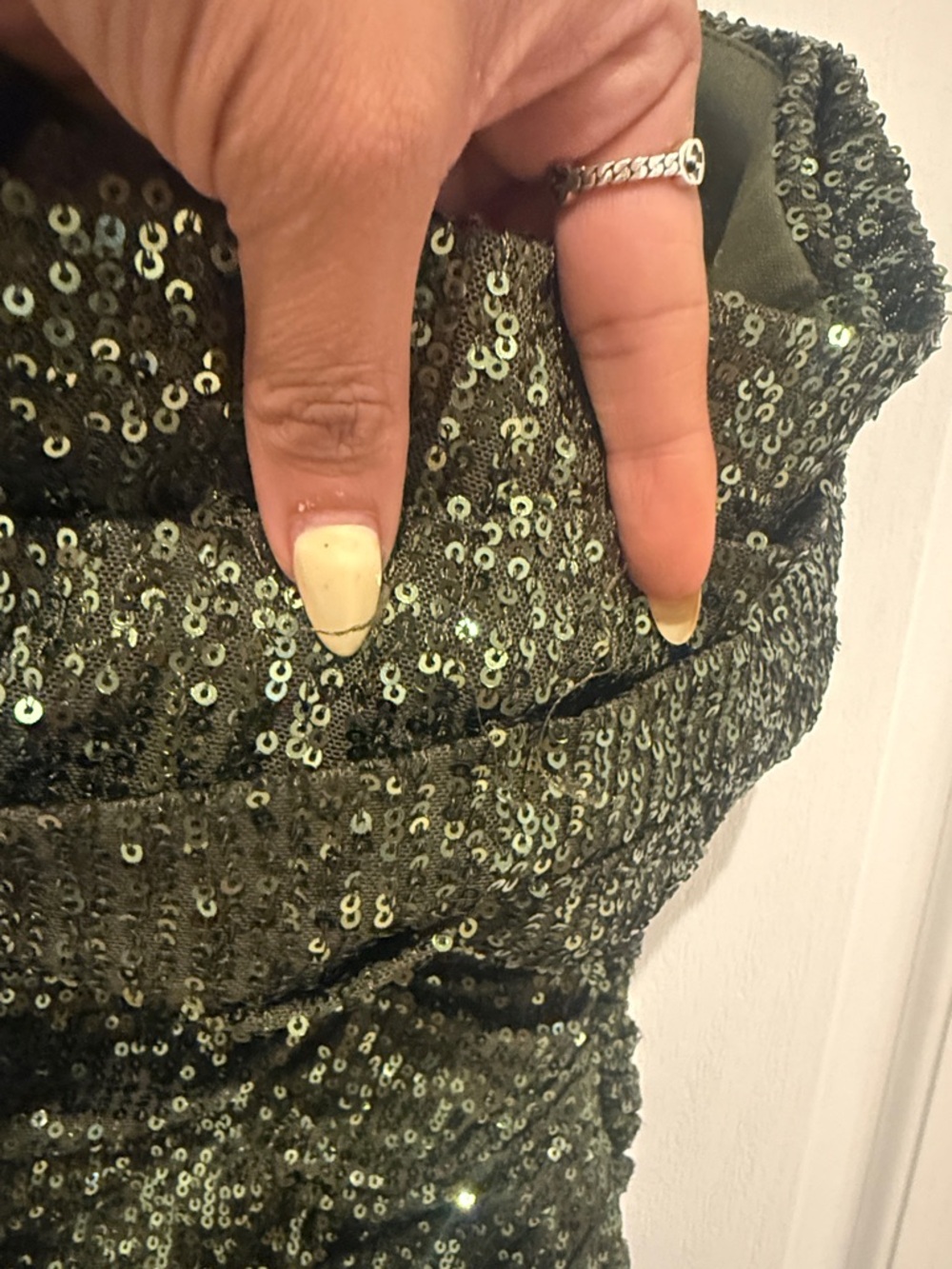 🇯🇵Mac Duggal Sequined Drop Shoulder Faux Wrap Gown - Picture 5 of 13